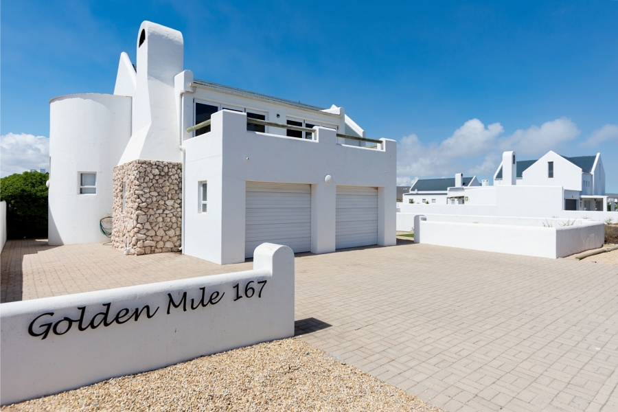 4 Bedroom Property for Sale in Golden Mile Western Cape